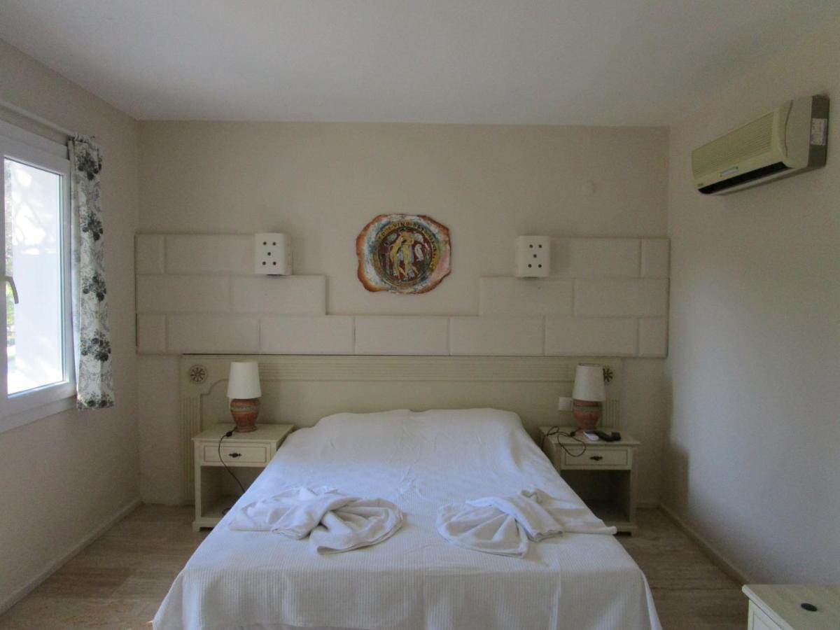 Club Mackerel Holiday Village Foça Esterno foto
