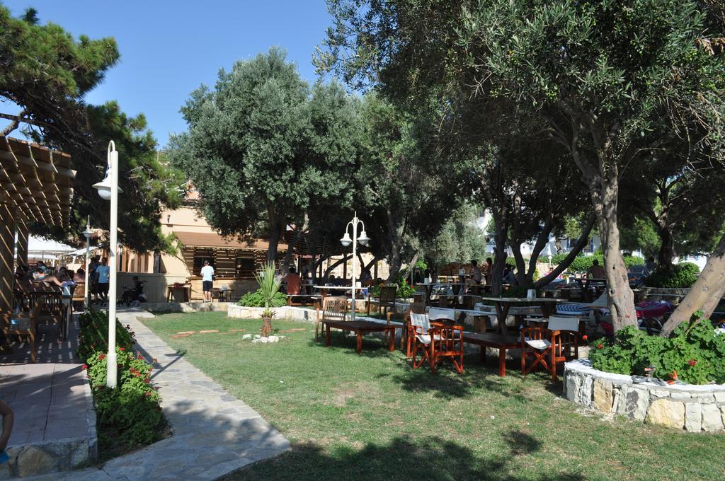 Club Mackerel Holiday Village Foça Esterno foto