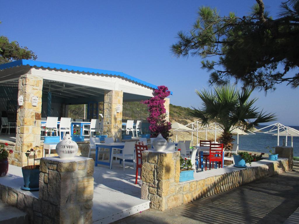 Club Mackerel Holiday Village Foça Esterno foto
