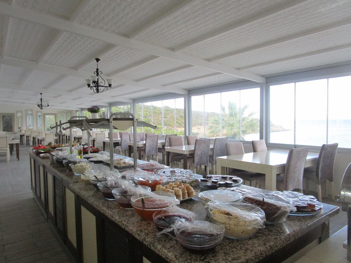 Club Mackerel Holiday Village Foça Esterno foto