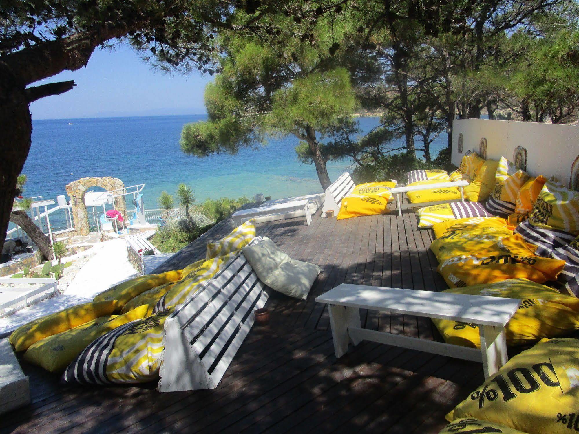 Club Mackerel Holiday Village Foça Esterno foto